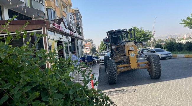 Belediye'nin İş Makinesiyle Pastanede Kahvaltı! 