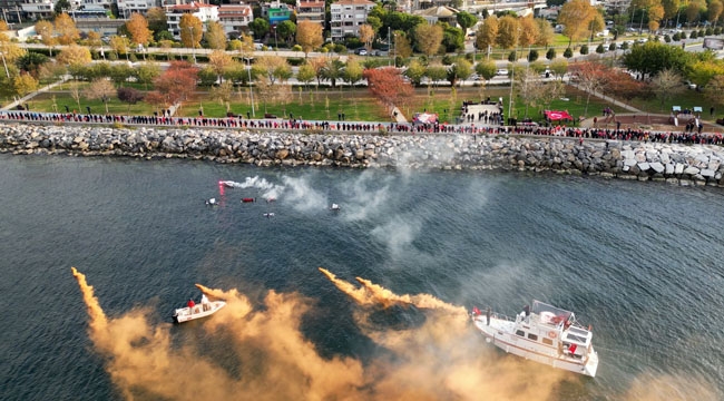 Maltepe'de "Ata'ya Saygı Zinciri"