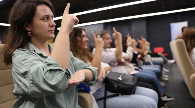 İBB İşaret Dili Uzmanları Yetiştirecek