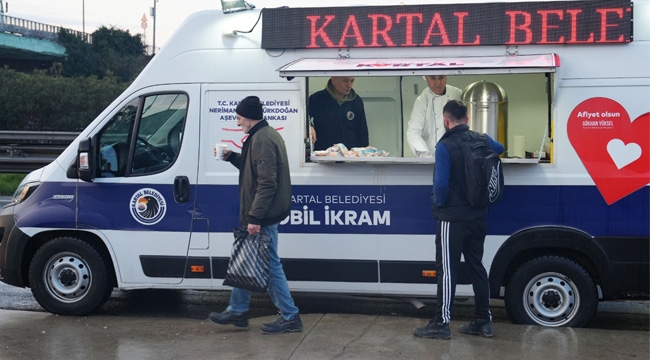 Kartal Belediyesi'nden Soğuk Kış Günlerinde Vatandaşa Sıcak Çorba İkramı